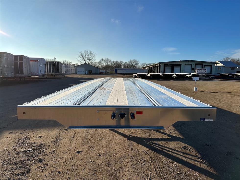 2026 Benson (Wabash) Flatbed
