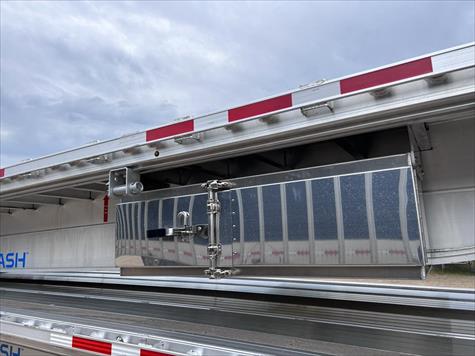 2028 Benson (Wabash) Drop Deck